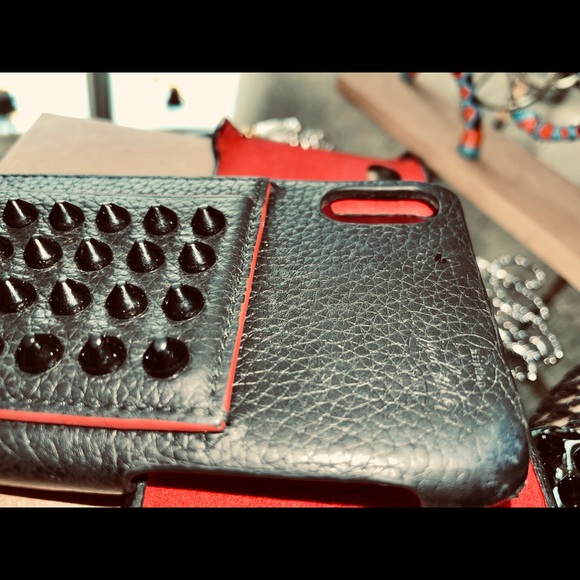 Louboutin Kios iPhone X covers - Picture 2 of 12